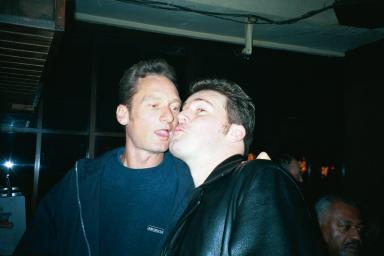 BRAD & RYAN KISS!